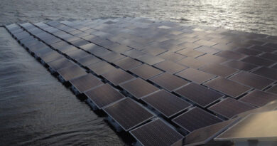 Thames water build europe floating solar panel london
